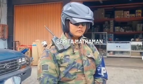 Sebuah video viral di media sosial merekam seorang pemuda yang diamankan tim gabungan Polisi dan TNI.