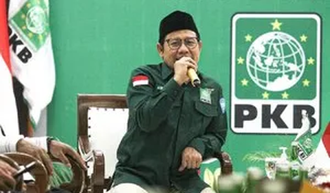 Selain itu juga hadir para ibu nyai seperti Nyai Badriyah Djazuli, Nyai Lilik Cholidah Badrus, dan Nyai Djuwariyah Fawaid As’ad.