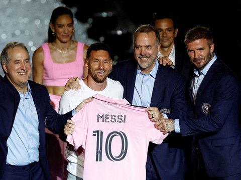 FOTO: Magis Messi Warnai Debut Manis di Inter Miami, Cetak Gol Spektakuler dari Tendangan Bebas