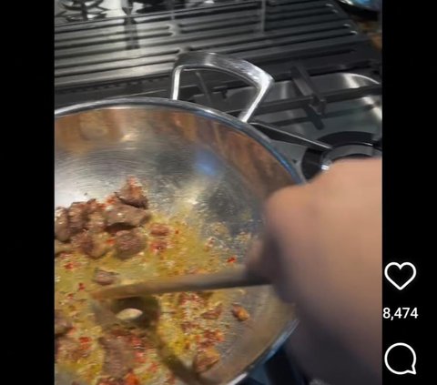 Sudah jadi Artis Internasional, Anggun Masih Masak Nasi Goreng Kambing Sendiri buat Suami Bulenya