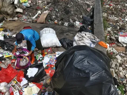 Saat Bayi Dibuang di Tempat Sampah