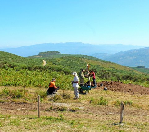 Pemakaman Zaman Purba Berusia 5.000 Tahun Ditemukan di Atas Bukit, Begini Bentuknya