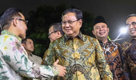 Muzani lalu meminta kader siap memenangkan Prabowo di seluruh TPS.