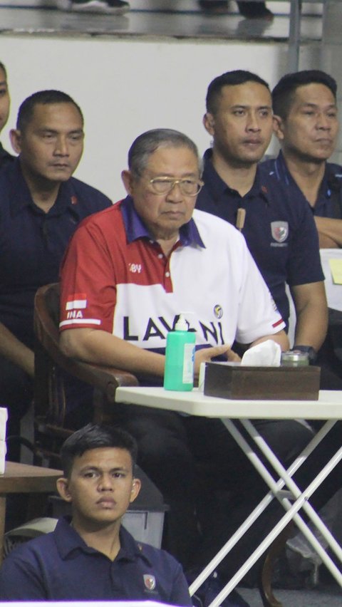 Duel timnas voli putra Indonesia vs Vietnam yang berlangsung sengit itu membuat SBY tampak tegang.