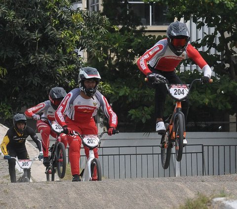 Kejuaraan balap sepeda internasional BMX Indonesia Cup 2023 berlangsung di Jakarta International BMX Track, Pulomas, Jakarta, Minggu (23/7/2023). Ini merupakan seri ke-3 dari 5 seri yang dijadwalkan.