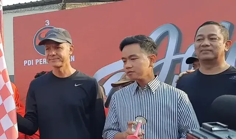 Direktur Eksekutif Indikator Politik Indonesia Burhanuddin Muhtadi mengatakan suara dukungan terhadap Ganjar Pranowo memang sempat menurun dari basis pemilih Jokowi - Ma'ruf Amin pada April 2023.