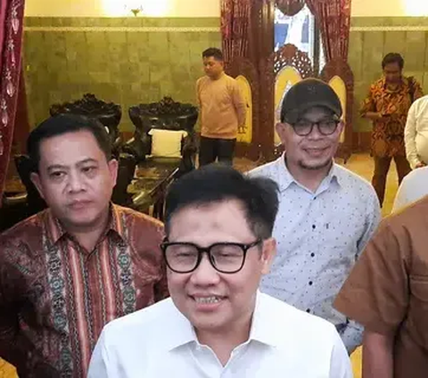 VIDEO: Momen Jokowi Ngakak Dengar Cak Imin Sebut Gibran Lebih Terkenal dari Bapaknya