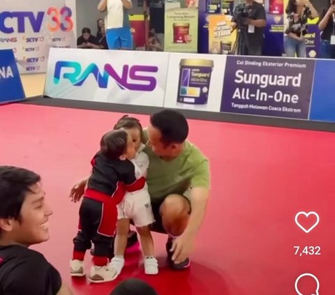 Gemas Banget! Baby L Peluk Cium Meshwa Anak Denny Cagur, Lesti: Fix Anak Rizky Billar