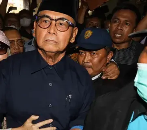 Kasus dugaan penistaan agama dilakukan pimpinan Pondok Pesantren Al-Zaytun, Panji Gumilang telah masuk tahap penyidikan. Namun hingga kini, Bareskrim Polri belum menetapkan tersangka dalam perkara tersebut.