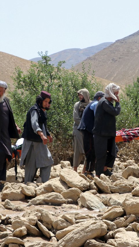 Ibukota, Kabul, provinsi Maidan Wardak dan Ghazni dilaporkan mengalami banjir bandang yang parah. Shafiullah Rahimi menambahkan bahwa sebagian besar korban tewas berada di Kabul barat dan Maidan Wardak.