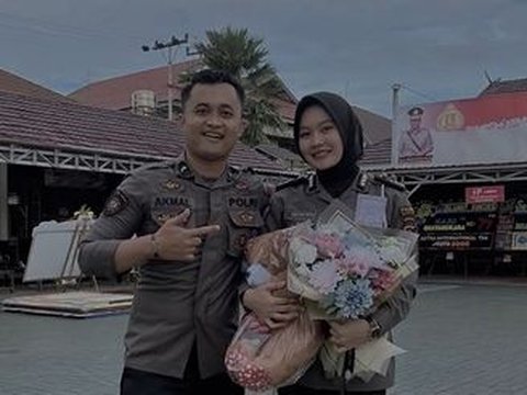 Momen Romantis Pasutri Sama-sama Polisi, Suami Kecup Manis Istri Naik Pangkat di Depan Komandan