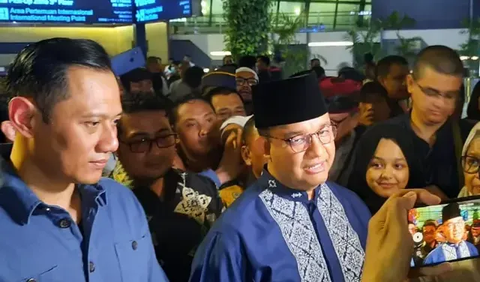 Partai Demokrat tidak bergeming meski Ketua Umumnya masuk bursa calon wakil presiden Ganjar Pranowo. Ketua DPP PDIP Puan Maharani menyebut nama Agus Harimurti Yudhoyono (AHY) satu dari lima nama cawapres Ganjar.