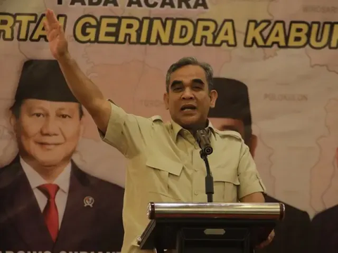 Makna Jokowi Naik Mobil Berpelat Indonesia Disopiri Prabowo Didampingi Erick Thohir