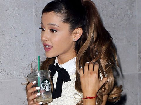 Starbucks x Ariana Grande (2019)