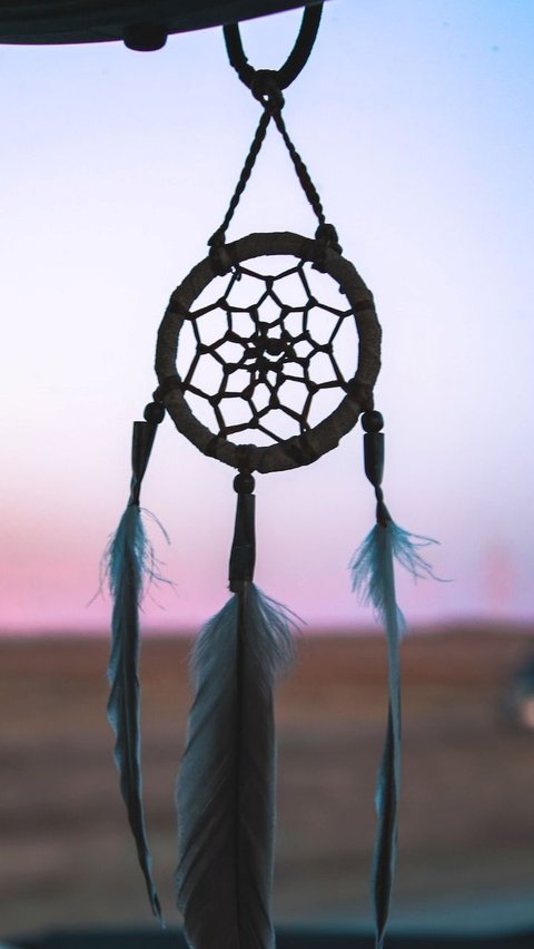 7. Dream Catcher