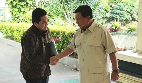 Bakal Capres PDI Perjuangan Ganjar Pranowo mengunggah foto bersama Ketua Umum Gerindra Prabowo Subianto ketika di Solo, Jawa Tengah.
