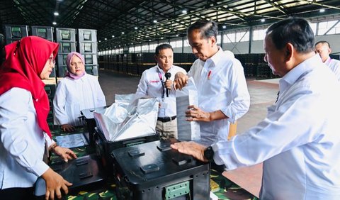 Jokowi mengatakan, industri pertahanan Indonesia memiliki peluang yang baik di masa mendatang dan harus terus dikembangkan.