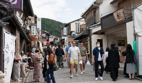 Jepang merupakan salah satu destinasi wisata favorit warga Indonesia dengan gabungan budayanya yang masih kental dan teknologinya yang semakin canggih.