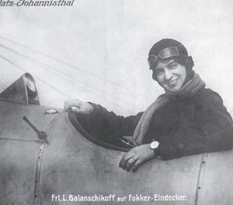 Anthony Fokker, insinyur yang pesawatnya banyak digunakan oleh militer Jerman pada masa Perang Dunia I ternyata lahir di Blitar, Jawa Timur. Kisah kelahirannya pun menarik untuk disimak.