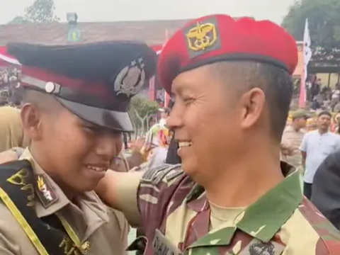 Tak Ikuti Jejak Ayah Sebagai Kopassus, Rizak Aril Justru Pilih jadi Polisi, Begini Momen Berpelukan