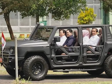 Mengintip Kehebatan Mobil Tempur Maung 4x4 yang Dipakai Prabowo Sopiri Jokowi