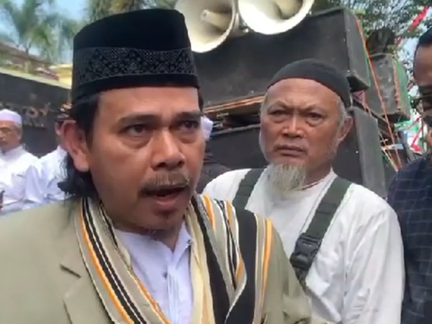 Rahmad Mahmudi dan kelompoknya meyakini Fahim Mawardi difitnah.