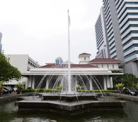 Terlebih, ada Badan Pembinaan (BP) BUMD yang bertugas menyelenggarakan fungsi penunjang urusan pemerintah di bidang keuangan pada sub bidang pembinaan BUMD.