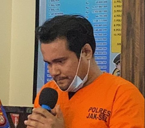 Polres Metro Jakarta Selatan telah menangkap seorang publik figur bernama Bobby Joseph (BJ). Ia ditangkap diduga terkait dengan narkoba jenis tembakau sintetis.