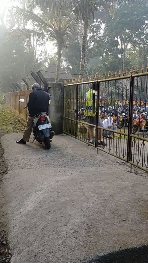 Viral Guru Telat Datang ke Sekolah Dilarang Masuk Siswa di Pintu Gerbang, Jadi Sorotan Warganet