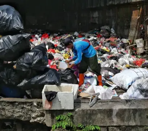 6 Fakta Surabaya Darurat Sampah, Bikin Lingkungan Kotor dan Bau Tak Sedap