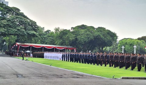 Para perwira TNI-Polri berjanji akan memenuhi kewajiban sebagai perwira TNI-Polri dengan sebaik-baiknya.