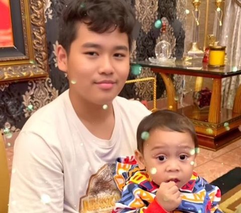 Momen Lesti Main ke 'Istana' Inul Daratista, Tingkah Baby L Bikin Gemas