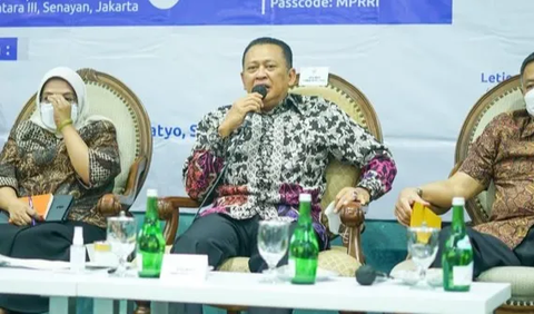 Wakil Ketua Umum Partai Golkar Bambang Soesatyo (Bamsoet) bicara soal Musyawarah Nasional Luar Biasa (Munaslub) yang tengah mengguncang kepemimpinan Airlangga Hartarto.