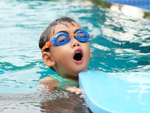 Manfaat Berenang di Pagi Hari, dari Segarkan Pikiran Hingga Tingkatkan Kekebalan Tubuh