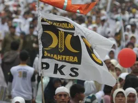 PKS Konsisten Kobarkan Semangat Proklamasi dan Perjuangan Bung Karno