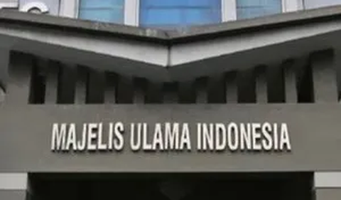 Sidang gugatan yang dilayangkan oleh pimpinan Pondok Pesantren Al-Zaytun, Panji Gumilang ditunda kepada Wakil Ketua Majelis Ulama Indonesia (MUI), Anwar Abbas dan pihak MUI ditunda Majelis Hakim.