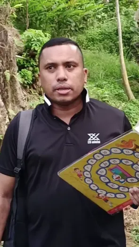 Jauh-jauh dari Malaysia, Pria Ganteng Ini Sambangi Janda Desa Cantik & Bawa Oleh-oleh Banyak