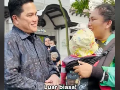 Melihat Ojol Wanita Bawa Anak, Erick Thohir Hatinya Tersentuh Beri Hadiah Tak Terduga