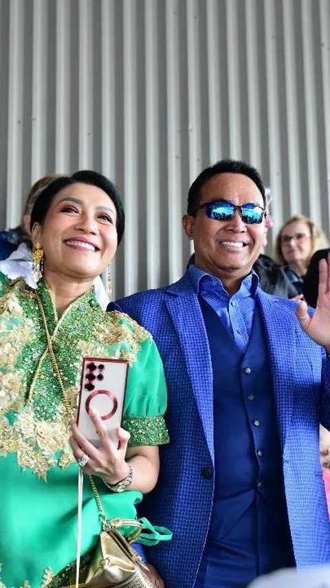 Tidak hanya Andrew Perkasa saja yang mendapat sorotan publik. Penampilan Andika Perkasa dan Hetty Perkasa juga ramai dibicarakan oleh masyarakat luas.