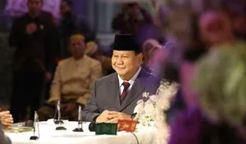 Menteri Pertahanan dan Keamanan (Menhan) Prabowo Subianto menekankan kepada seluruh kepala desa sebagai pemimpin terdekat dari rakyat untuk dapat bekerjasama dengan seluruh elemen masyarakat.