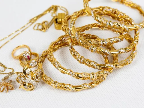 Maling Bobol Toko Emas di Parepare, Perhiasan yang Dibawa Kabur Berjatuhan