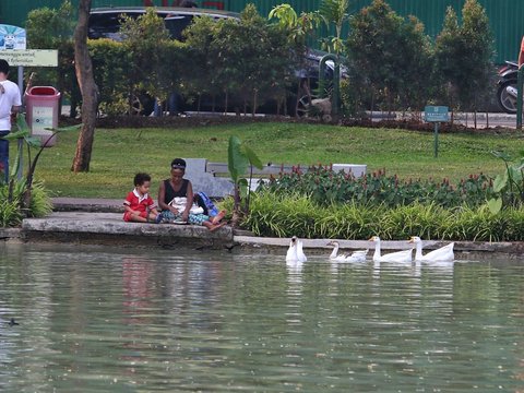 FOTO: Menikmati Keasrian Taman Situ Lembang, Ada Danau Peninggalan Belanda