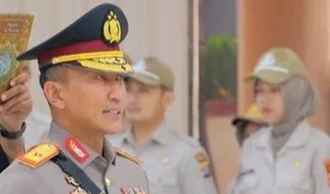Lebih lanjut, Jenderal Bintang 1 Polri ini juga berharap agar dedikasi para pimpinan TNI AD tersebut mampu terus menginspirasi.