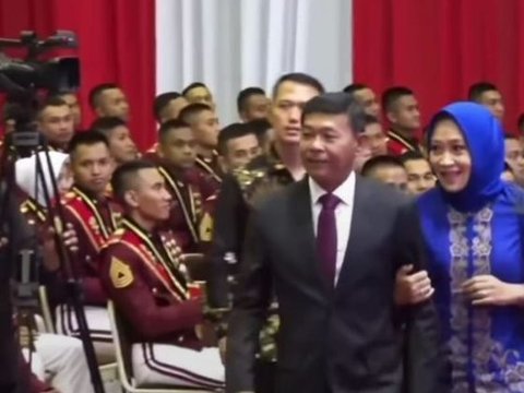 Potret Anak Mantan Kapolri Peraih Adhi Makayasa 2023 Usai Dilantik Jokowi, Pose sama Ortu & Sosok Wanita Cantik