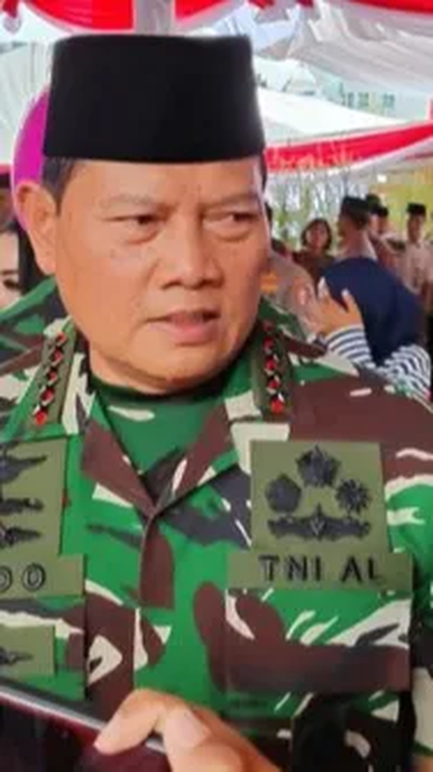 Panglima TNI Gerak Cepat Bantu Warga Terdampak Kekeringan di Puncak Papua, Bagikan 5,5 Ton Sembako