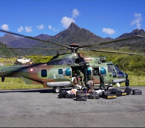 Panglima TNI Gerak Cepat Bantu Warga Terdampak Kekeringan di Puncak Papua, Bagikan 5,5 Ton Sembako