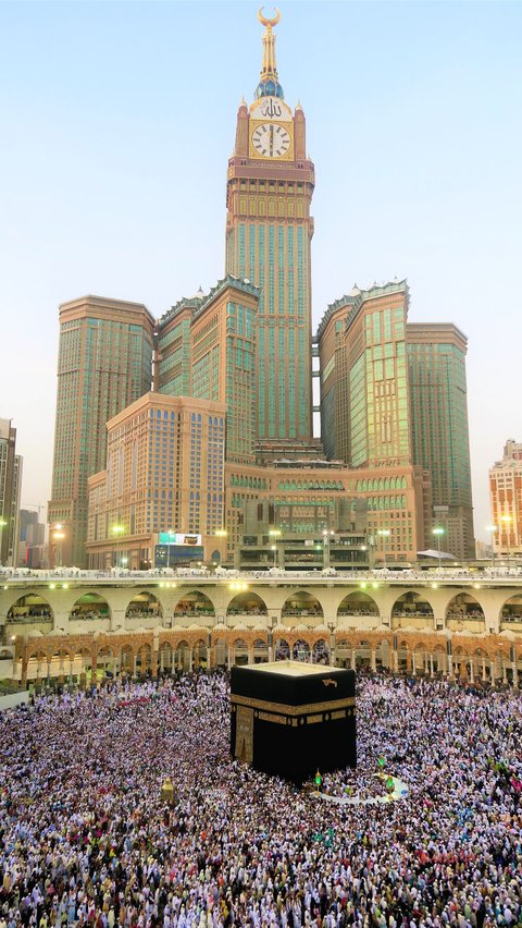 Hukum Menjamak Sholat <br /><br />Menjamak sholat merupakan salah satu bentuk kemudahan dari Allah SWT. Namun, hal ini diperbolehkan saat seseorang dalam kondisi tertentu, seperti: