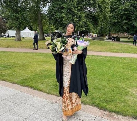 Potret Alifiya Anak Dede Yusuf Wisuda di Kampus Inggris, Cantik dan Anggun Pakai Kebaya