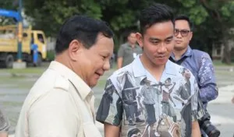 Sebelumnya, nama anak Ganjar, Muhammad Zinedine Alam Ganjar dan Wali Kota Solo Gibran Rakabuming Raka bakal masuk dalam timses Ganjar Pranowo. Selain itu, PDIP menggandeng Ketua Taruna Merah Putih (TMP) Aryo Seno Bagaskoro.