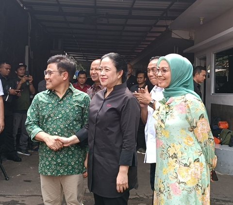 Ketua Umum PKB Muhaimin Iskandar (Cak Imin) menyajikan masakan Jawa Timur yaitu kikil khas Jombang saat bertemu Ketua DPP PDIP Puan Maharani.